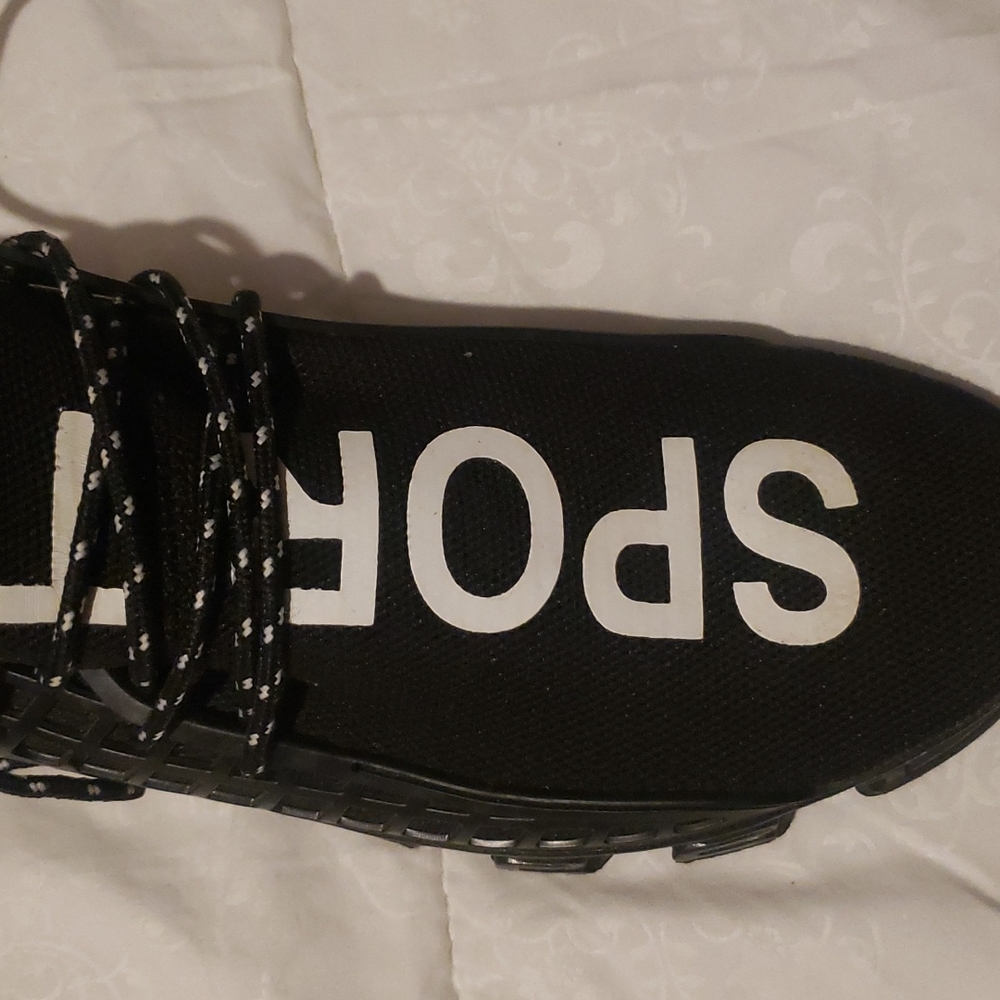 Shoes - Picture 4 of 4